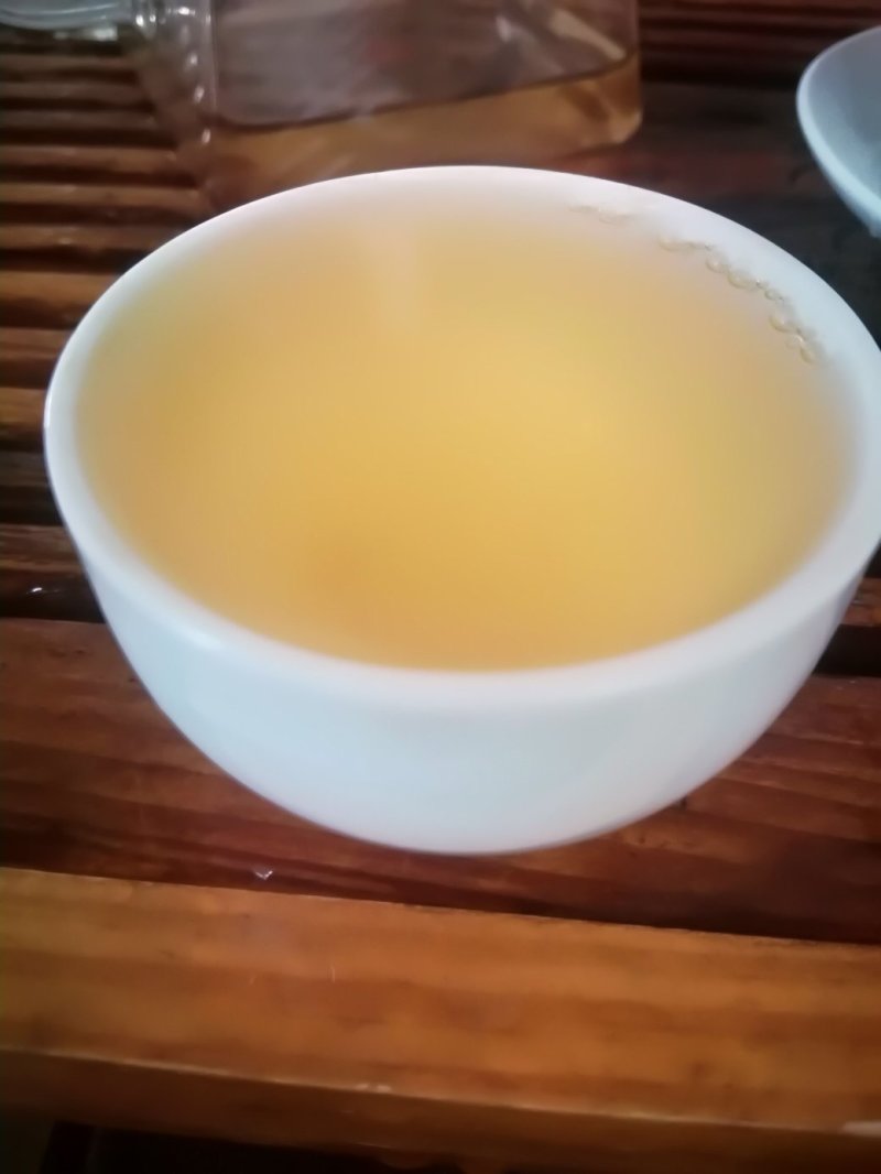 云南西双版纳百年古树茶生茶