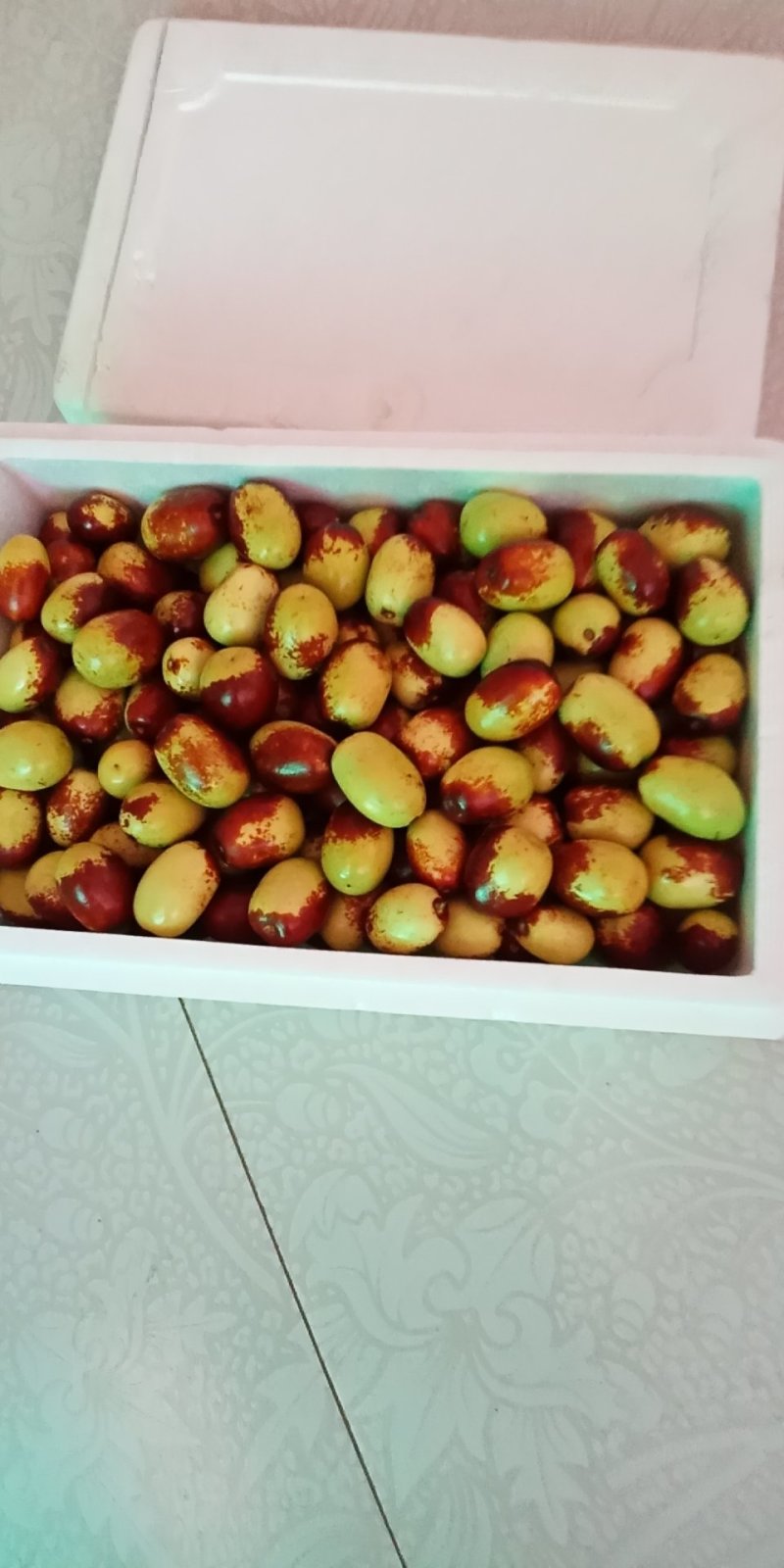 新鲜采摘的鸡心枣口感脆甜，点红，花红，正在上市，品质决定