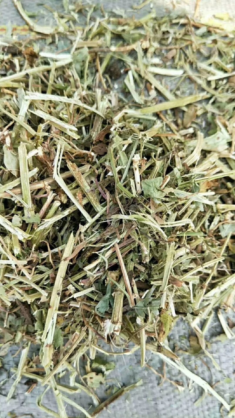 羊草、牛草、花生秧、小麦秸秆草场直销各种草料