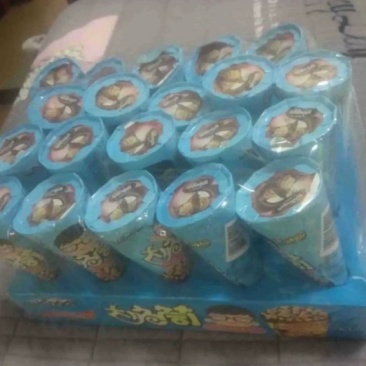 脆筒巧克力饼干