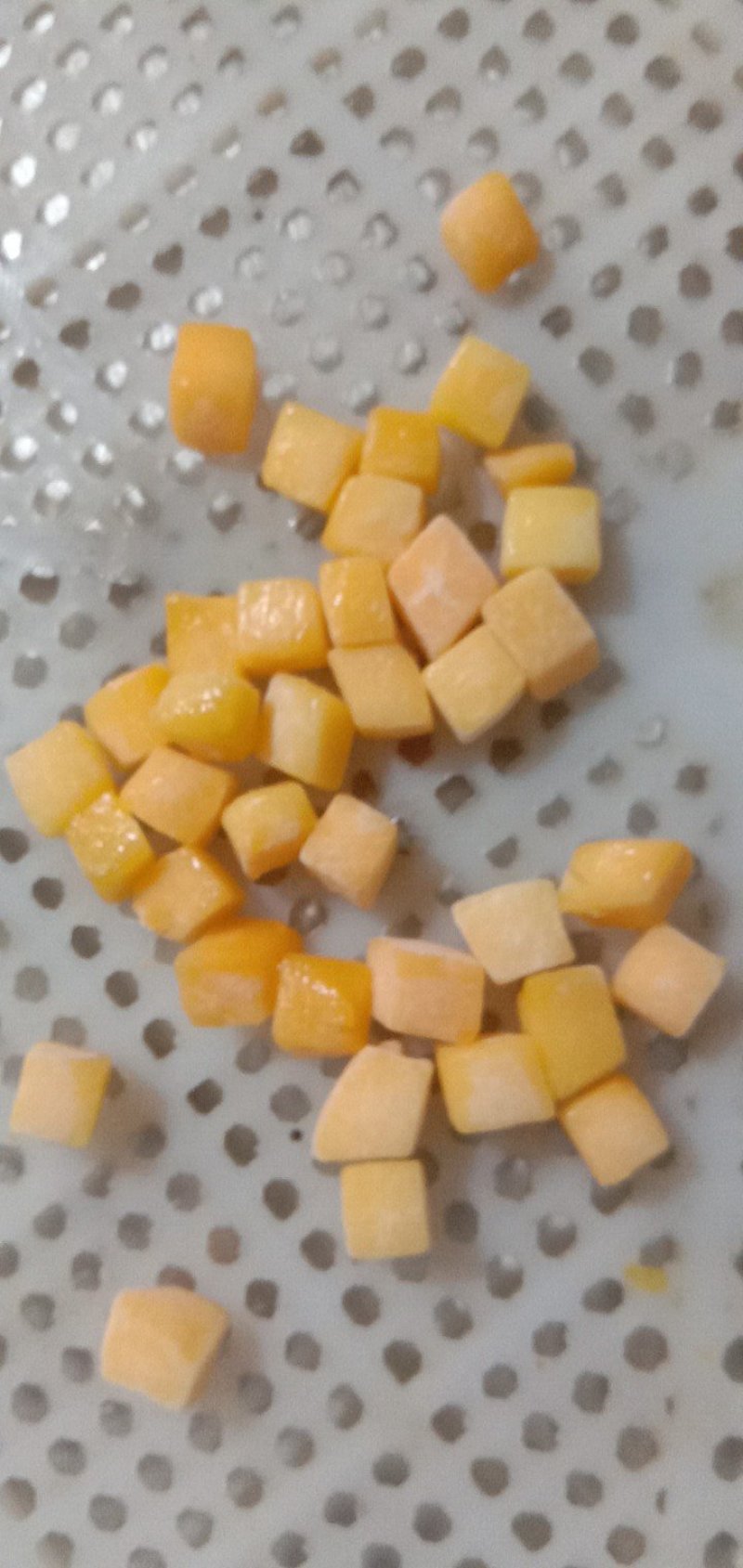 速冻黄桃瓣，黄桃丁，杏瓣大量供应