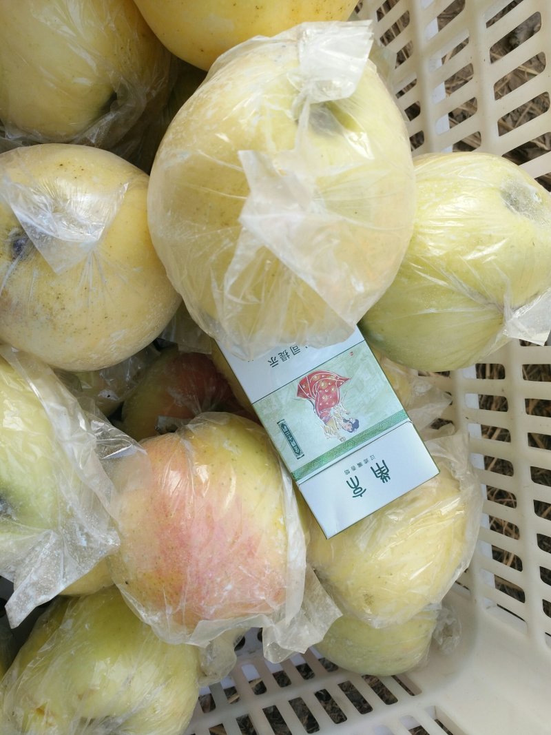 红露苹果片红3两以上甜脆微酸
