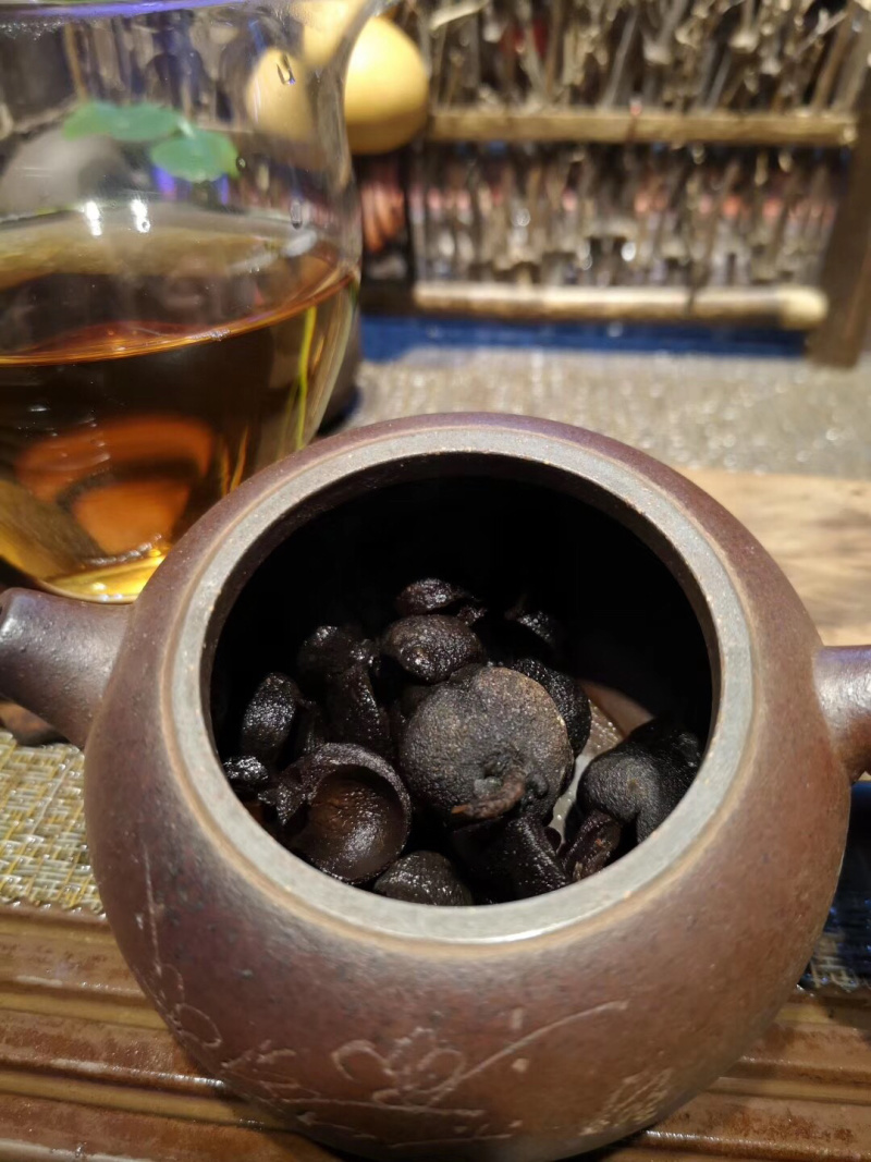 梧州六堡茶10年六堡茶果