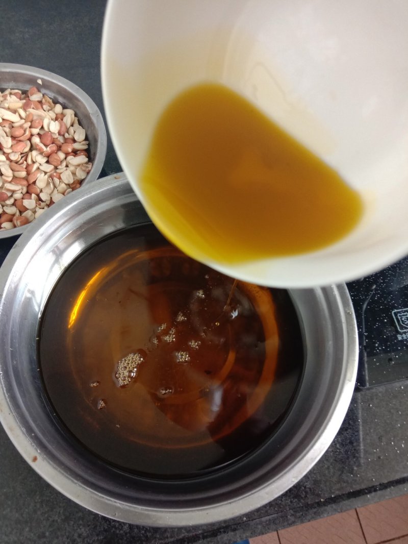 纯菜籽油假一赔十保证质量农村种植菜籽无泥沙干净。