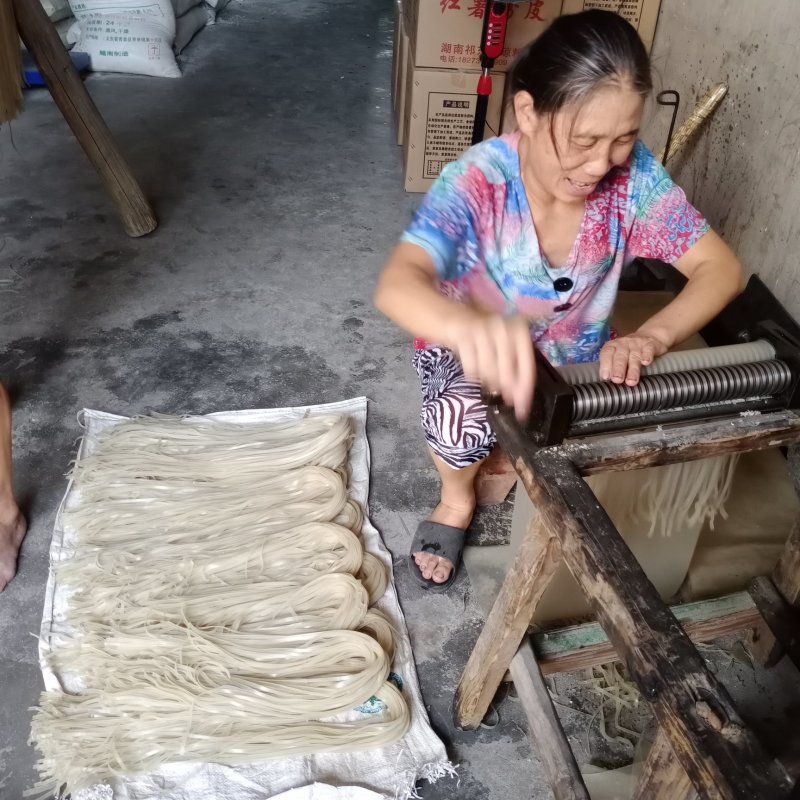 手工粉条（假一赔十）货源充足，质量好，无沙无碴，送礼佳品