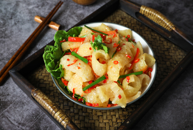 油炸猪皮肉皮响皮皮肚凉拌菜原料酒店特色菜