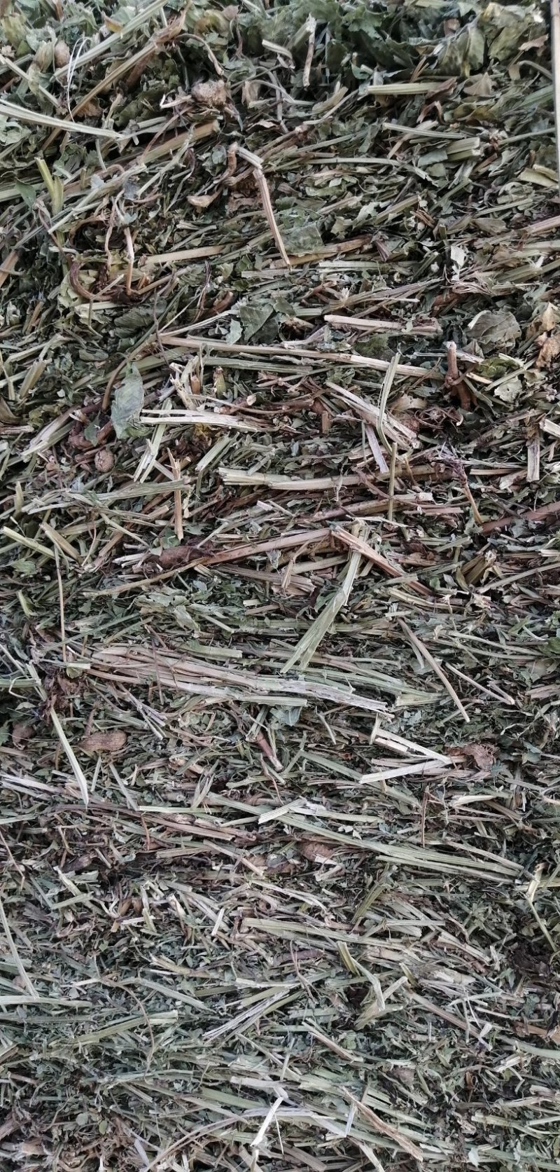 打捆花生秧：颜色质量如图，