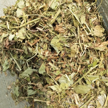 花生秧压块专业加工常年供货