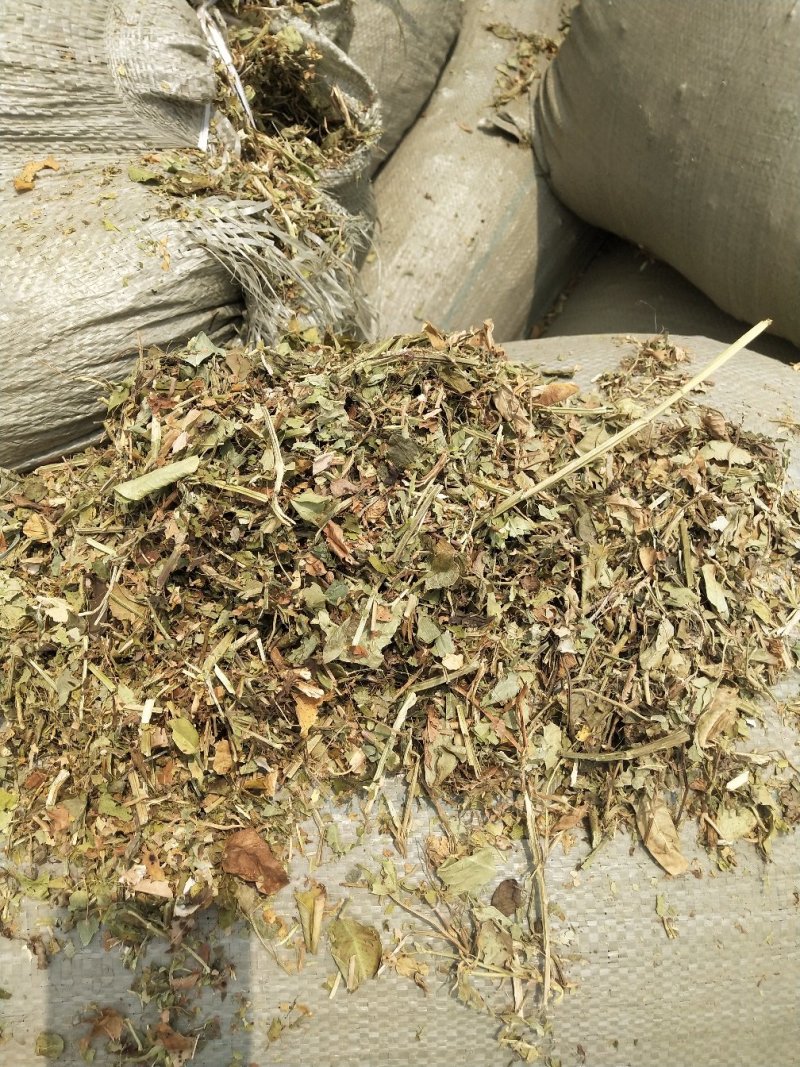 花生秧两次除土，全年供货