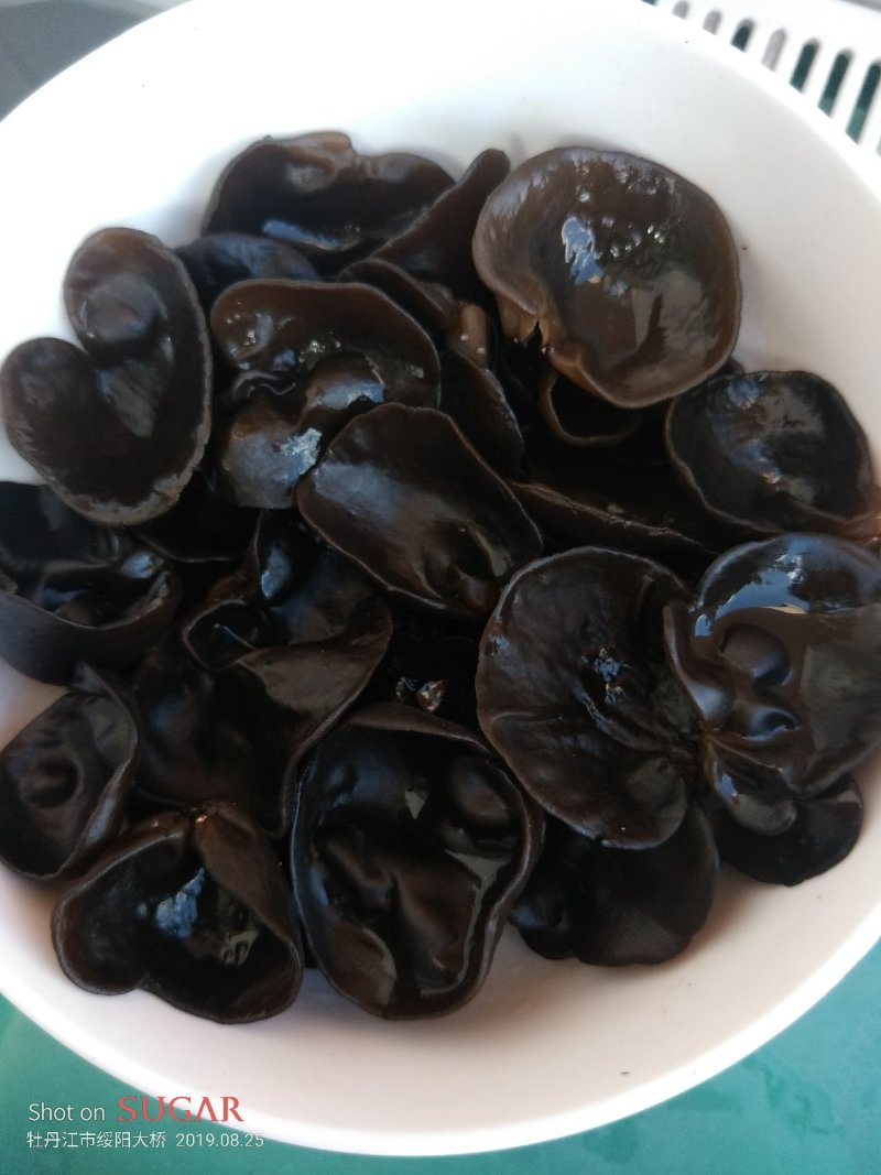 东北水发木耳，小碗耳，黑山木耳，黑厚小木耳全国发货