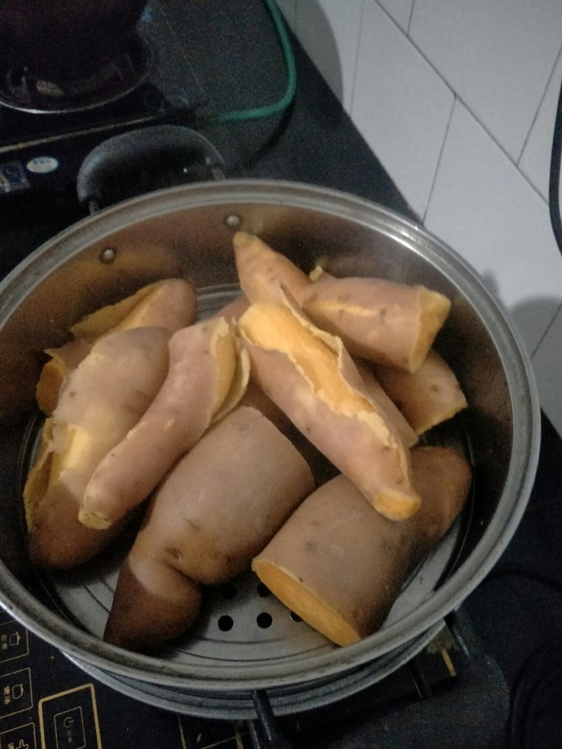 红薯烟薯，口感纯正，供货量大，基地直供一手货源