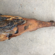 自家腊肉，慢慢风干的腊肉，无饲料喂养……