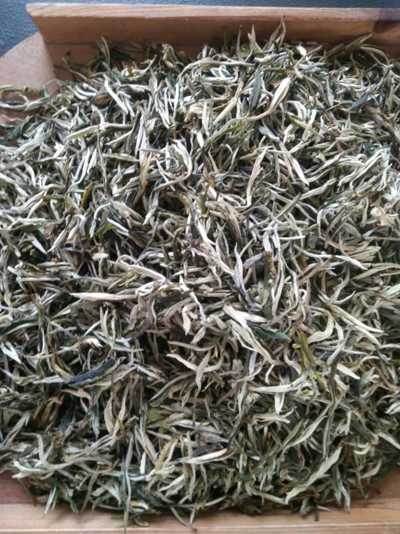 普洱白茶，绿茶