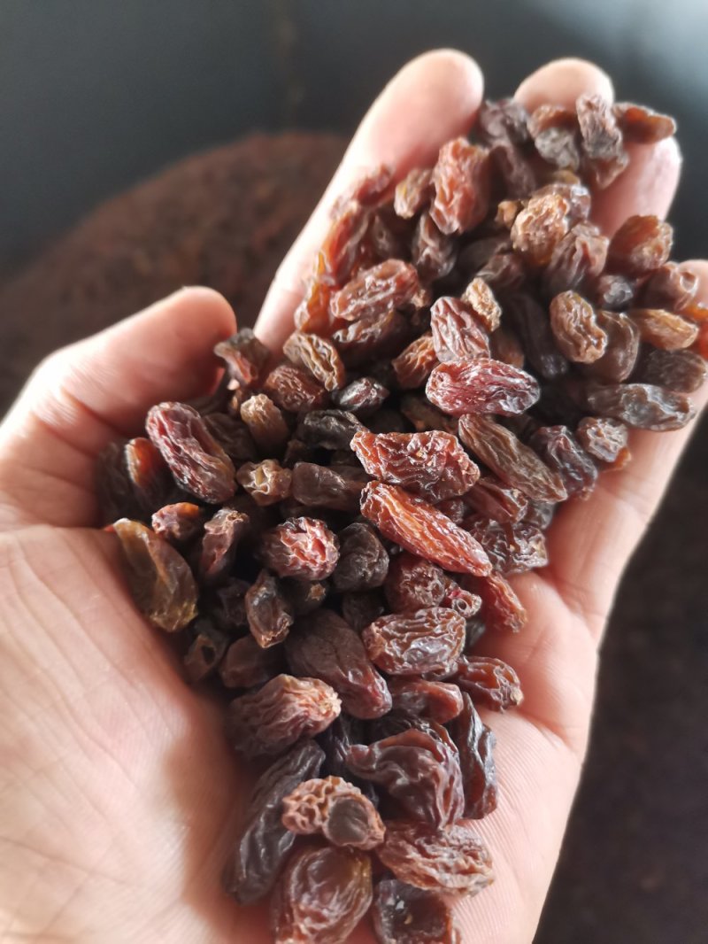 玫瑰红葡萄干（食品添加用）面包，奶茶，果冻等都可添加