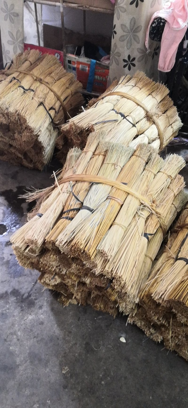 糯米草心很适合绑食品类的东西。