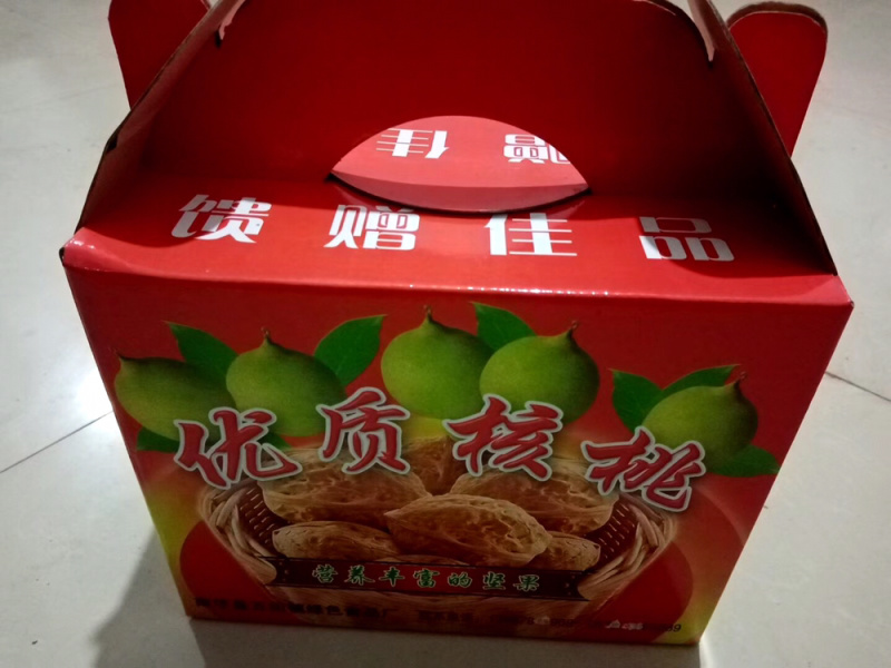 2019云南新鲜薄壳核桃礼品盒