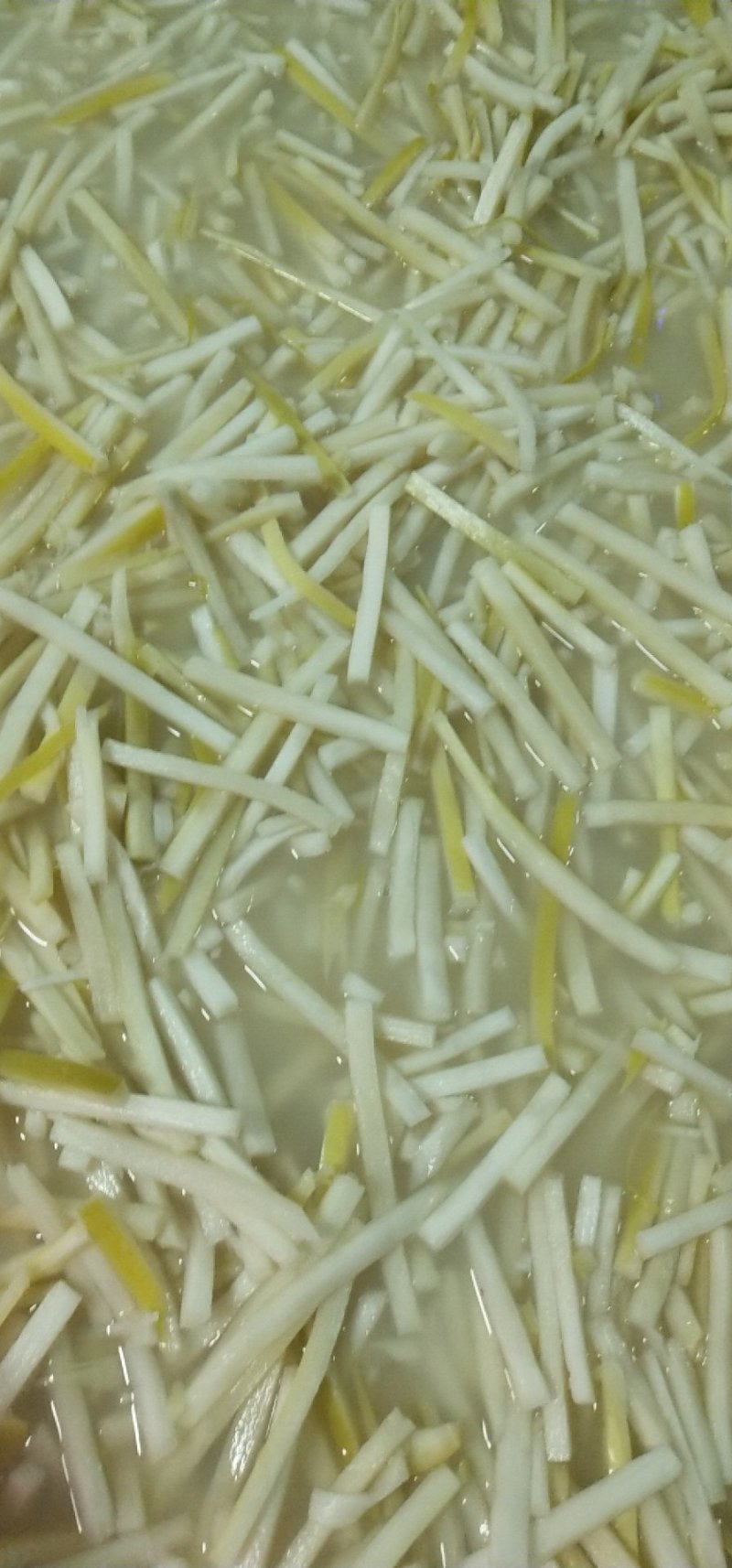桶装酸笋丝