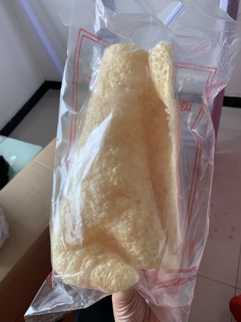 泰国炸猪皮响皮皮肚爆香肉皮闽芳记酒店特色菜凉拌火锅厂家直