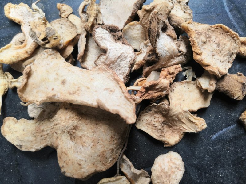 黄精片