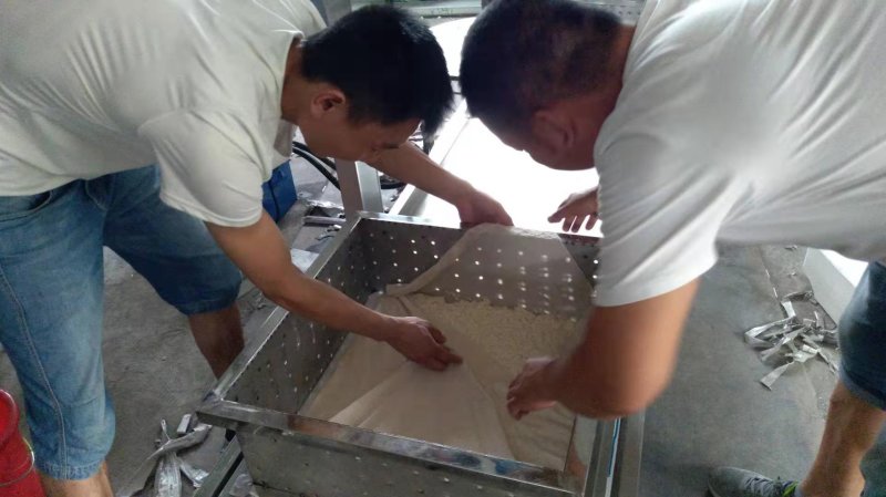 厂家直供全自动豆干机液压成型机时产200斤豆干机不锈钢材