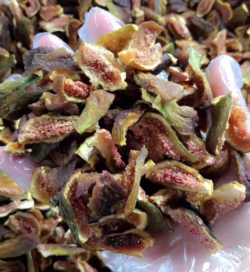 胶东黄皮布兰瑞克和青皮树上全熟烤制无花果干