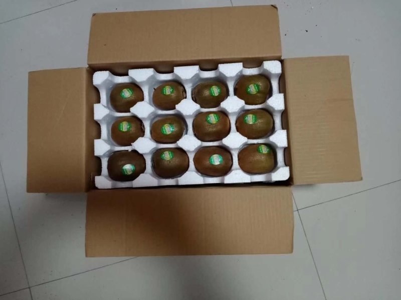 各种纸箱礼品盒，十字格挡发泡网珍珠棉胆拖大量供应
