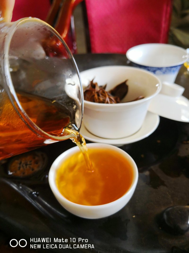 版纳晒红