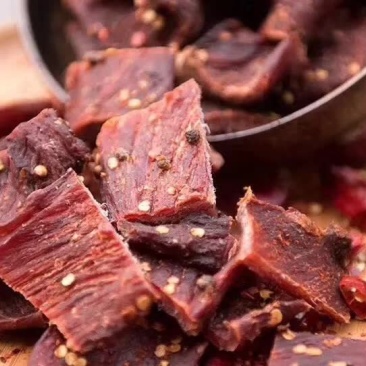云南香格里拉牛肉干麻辣五香两种口味