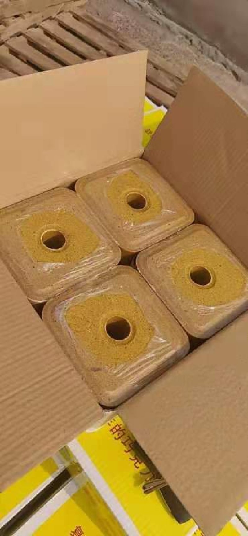 沧州牛羊舔砖微量元素真假辨别，山东糖蜜热缩型客户反馈信息