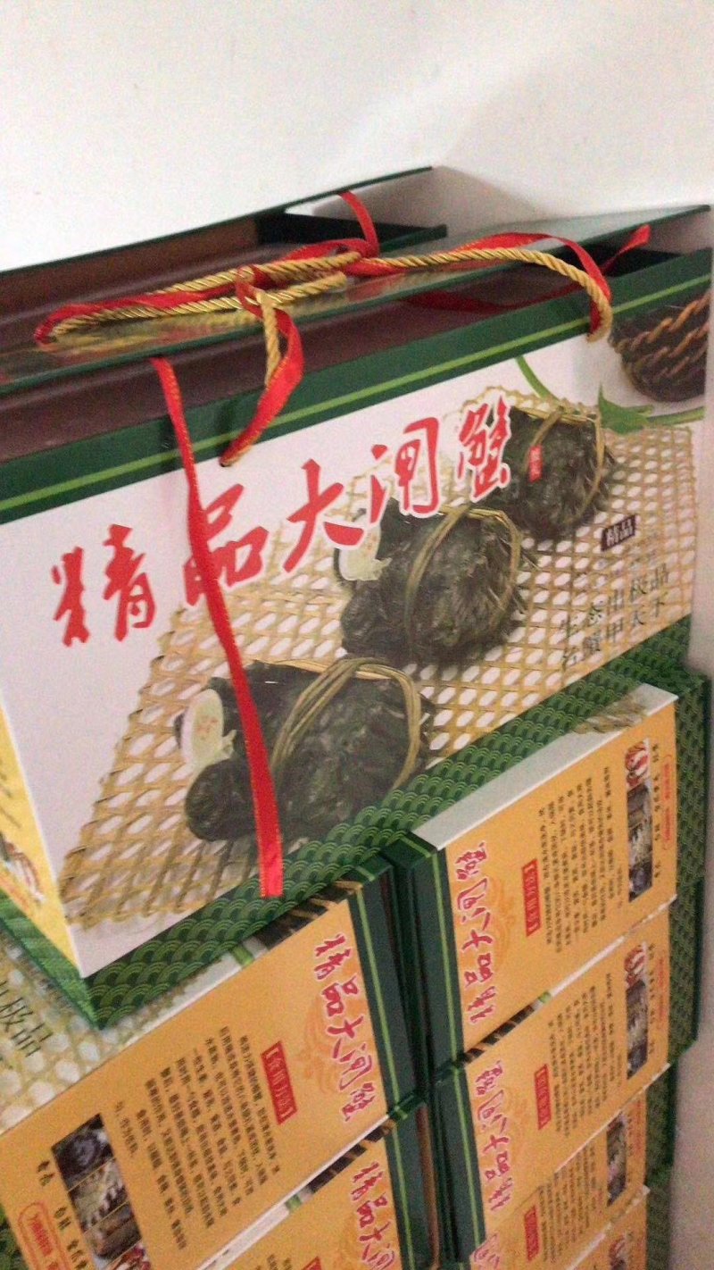 精品大闸蟹，自产自销，吃海鱼长大的螃蟹