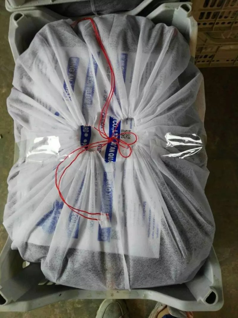 防雨棚红提葡萄，现摘现卖，新鲜供货，耐运输储存