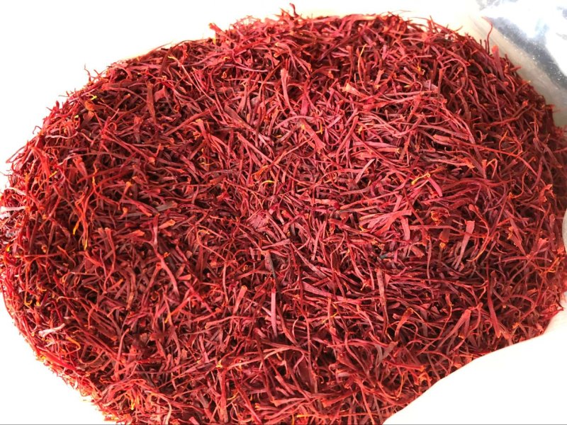 藏红花长细丝伊朗红花实图拍摄