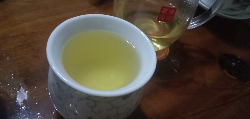 云南省临沧茶区勐库镇南迫村大树生普洱茶