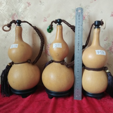 酒葫芦，厚皮老葫芦，三次蜂蜡防渗，铜口。