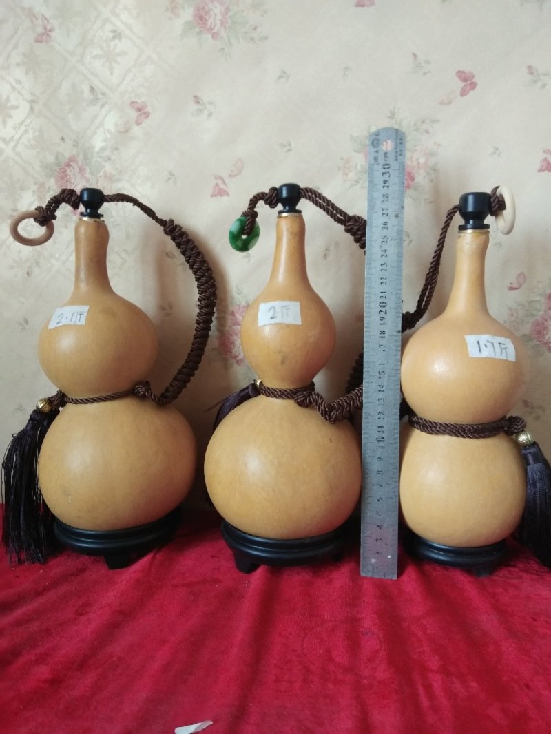 酒葫芦，厚皮老葫芦，三次蜂蜡防渗，铜口。