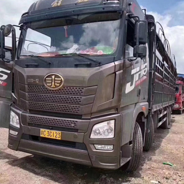 半挂牵引车