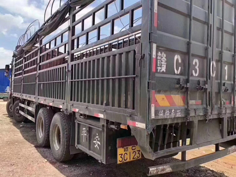 半挂牵引车