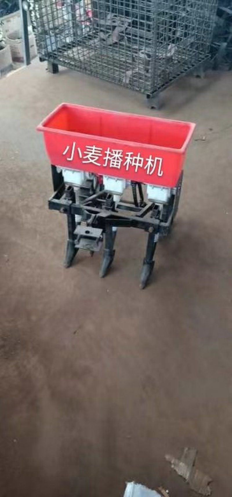 微耕机小麦播种篓，微耕机施肥箱，微耕机后悬挂施肥播种机