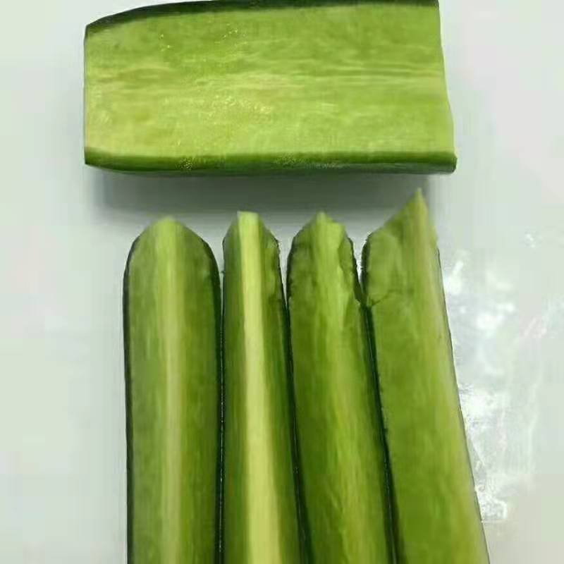 青萝卜，现已上市，大量有货，价格不贵，人工全部免费