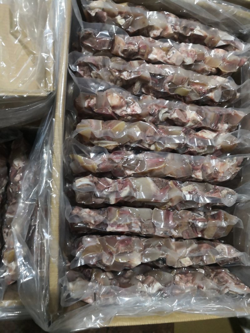 熟牛头肉牛头肉切粒烹致8成熟解冻后入味低损耗