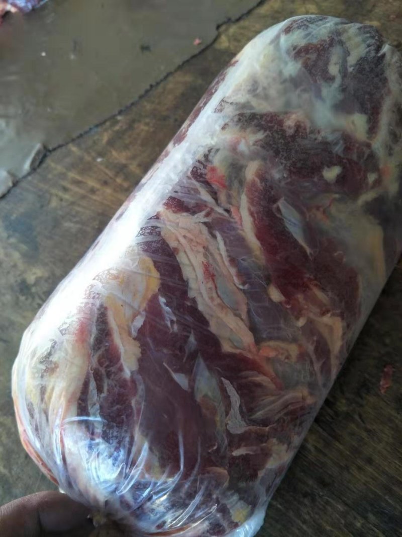 纯干鲜牛肉，质量保证，一手自家屠宰