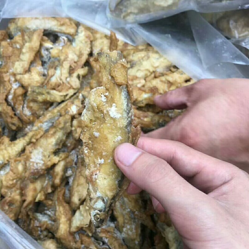 江湖地摊猫猫鱼，油炸的，随便过下锅就能吃！