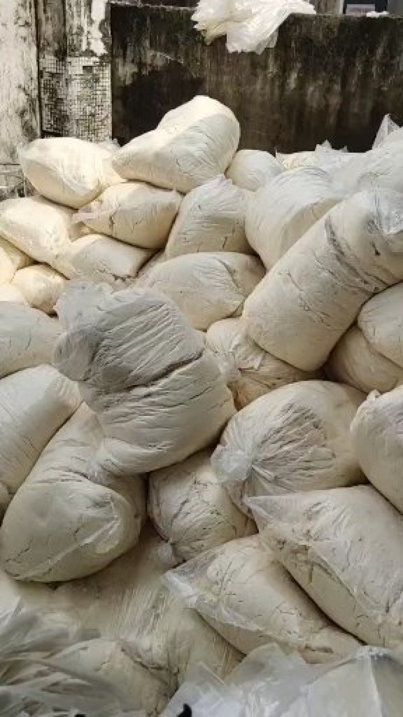养殖禽类畜类，请选我厂的豆腐渣！