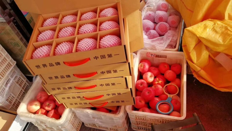 正宗红富士苹果产地冰糖心苹果拉丝条纹全红苹果甜脆