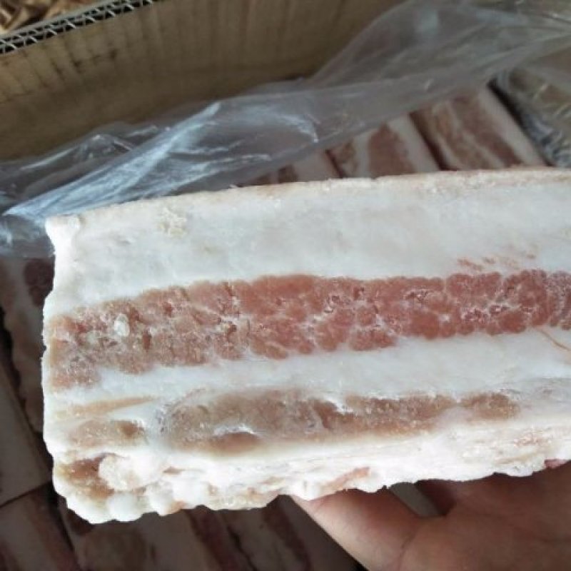 新鲜冷冻大块肉带脖子肉片把子肉一箱20斤80片左右饭店食