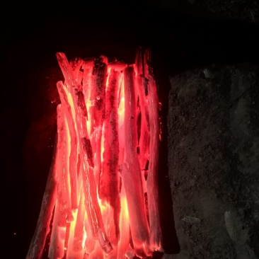 烧烤炭，烤火炭，橡木白炭，栎木白炭，菊花炭，钢炭，青杠炭