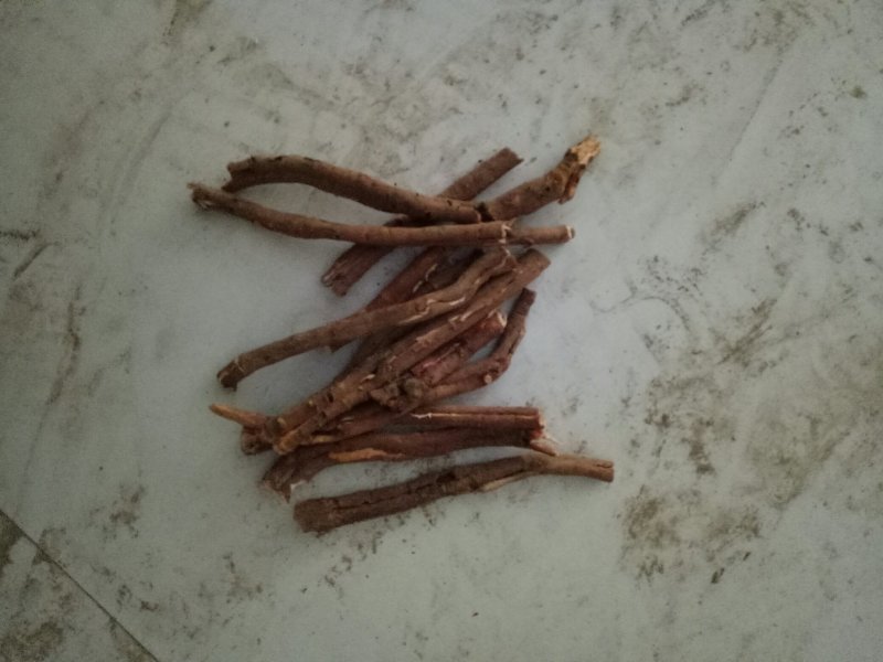 原丹皮(黑丹皮)请各位老板提前预定下订单