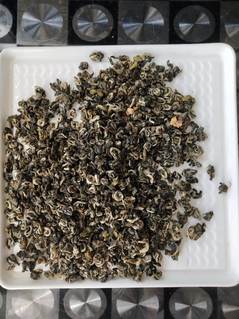 2019年新茉莉花茶特级龙珠王浓香型