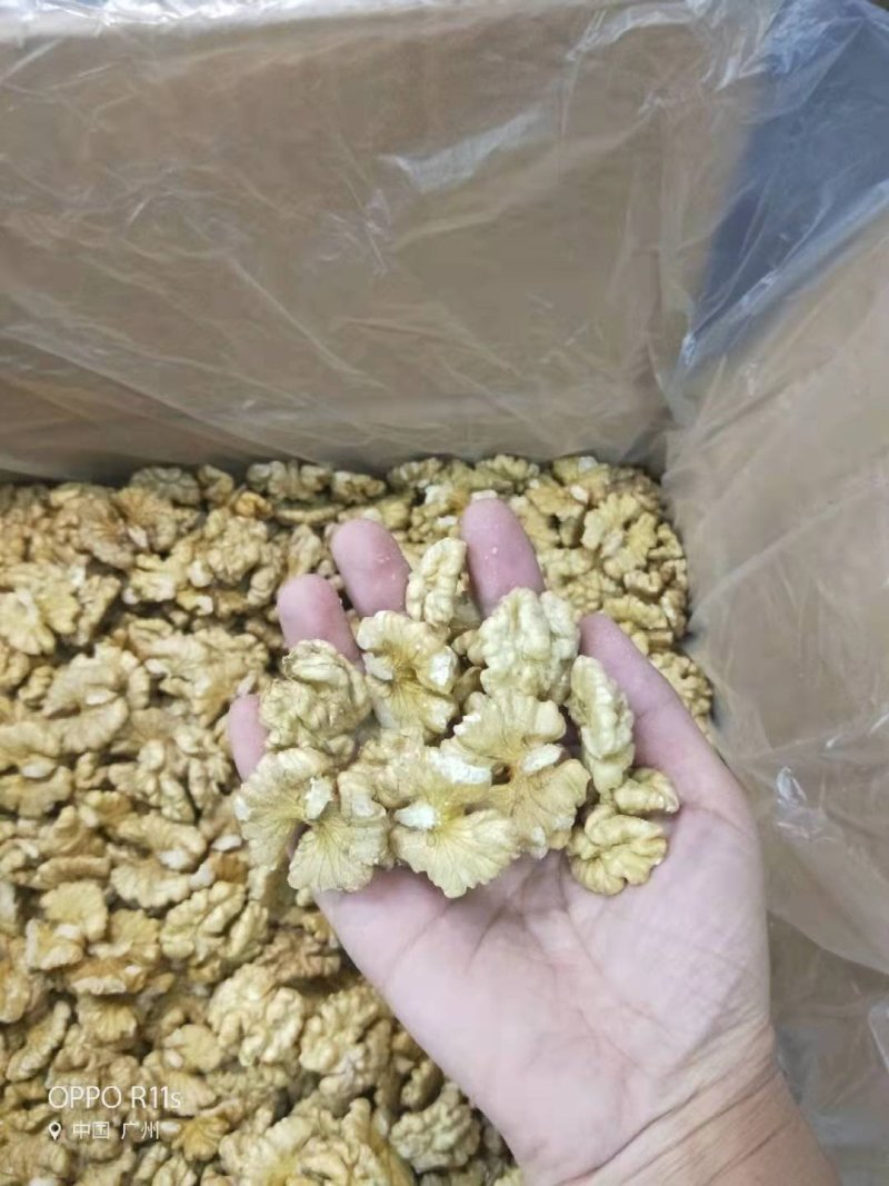 云南新鲜核桃仁原味原色无加工