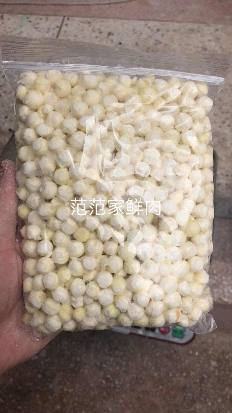 单亲妈妈创业，自主种植鲜苏芡